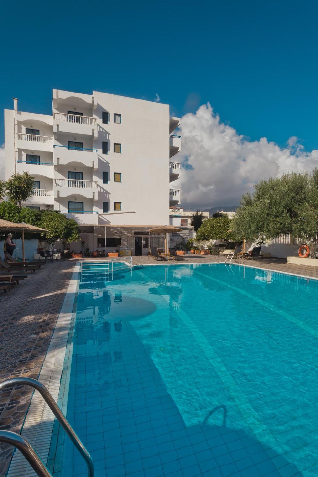 Regina Studios & Hotel Карпатос Екстериор снимка