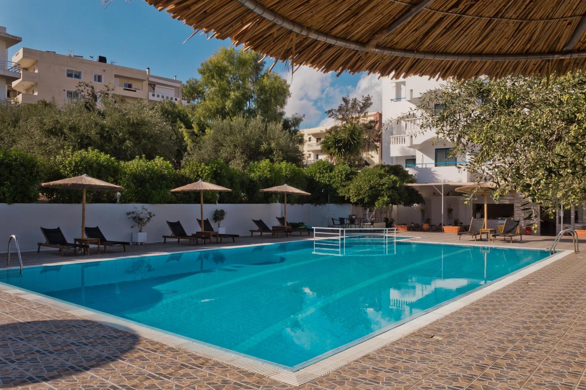 Regina Studios & Hotel Карпатос Екстериор снимка