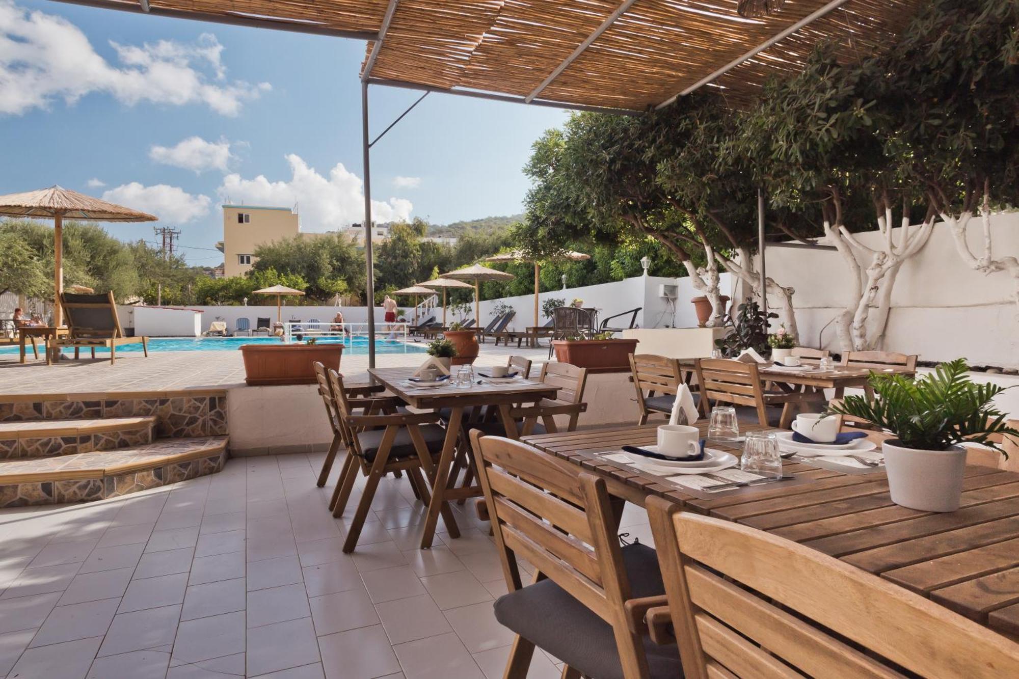 Regina Studios & Hotel Карпатос Екстериор снимка
