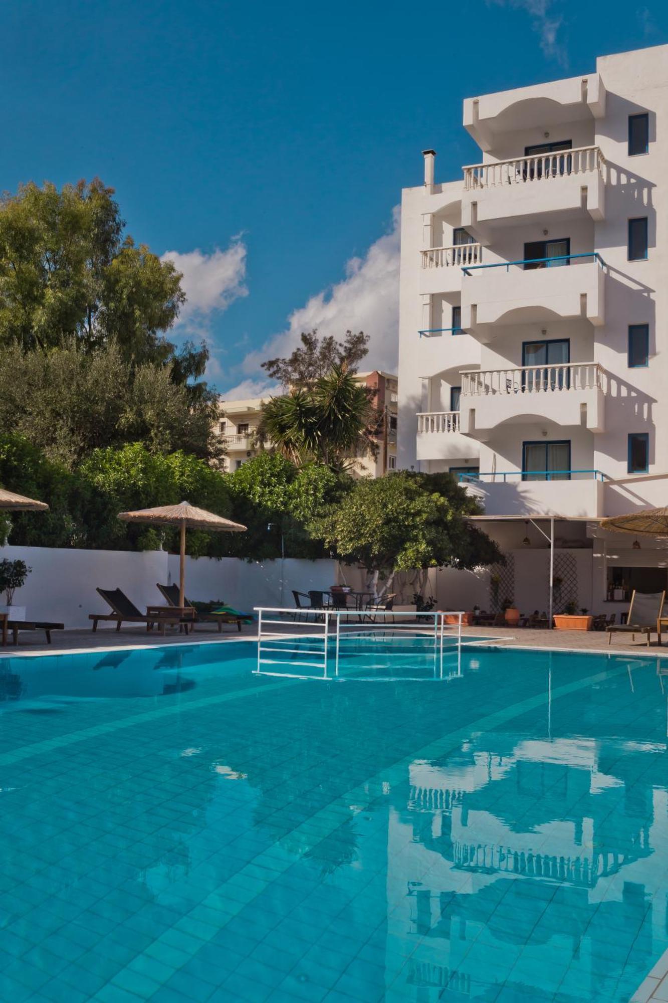 Regina Studios & Hotel Карпатос Екстериор снимка