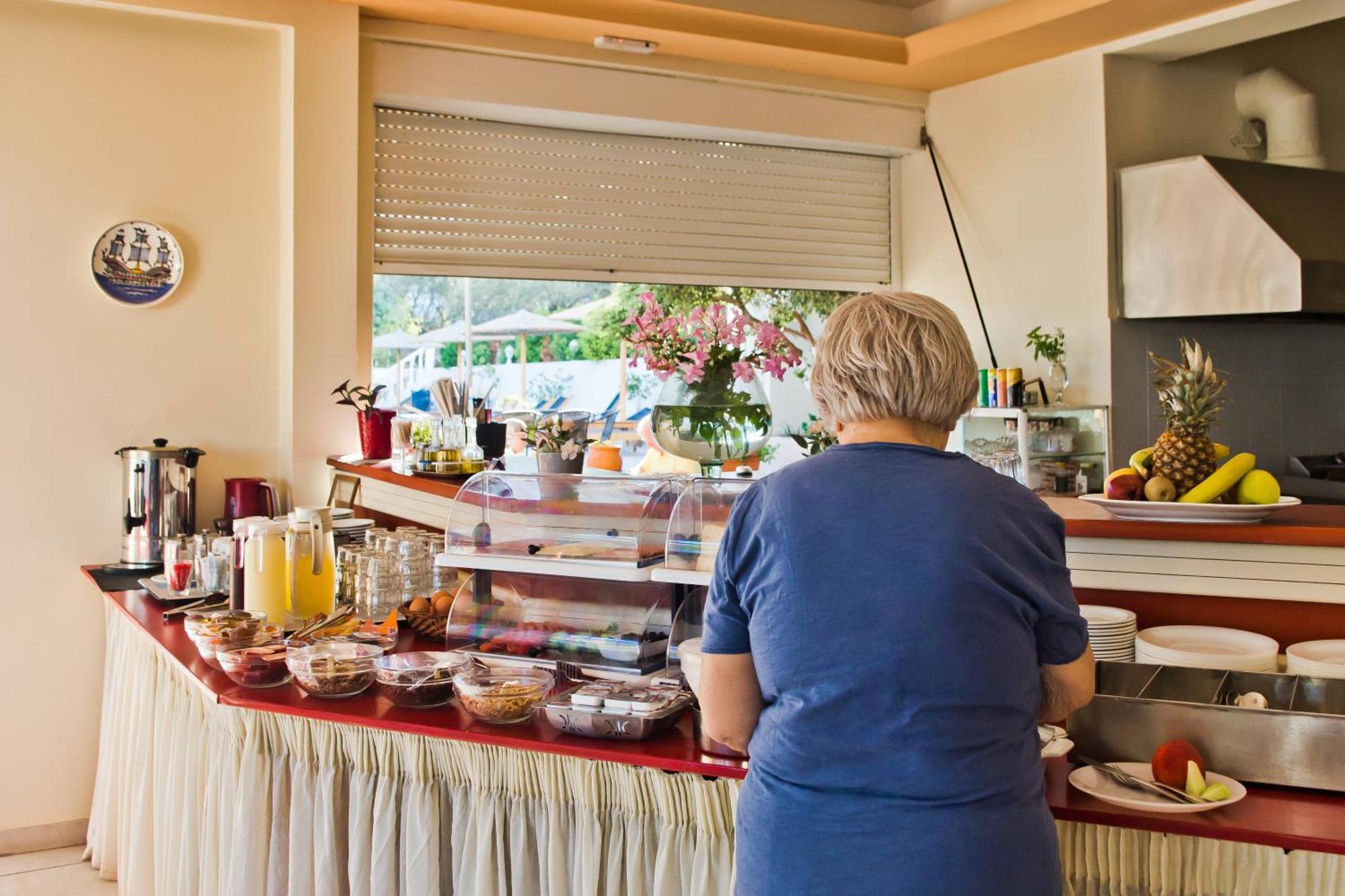 Regina Studios & Hotel Карпатос Екстериор снимка
