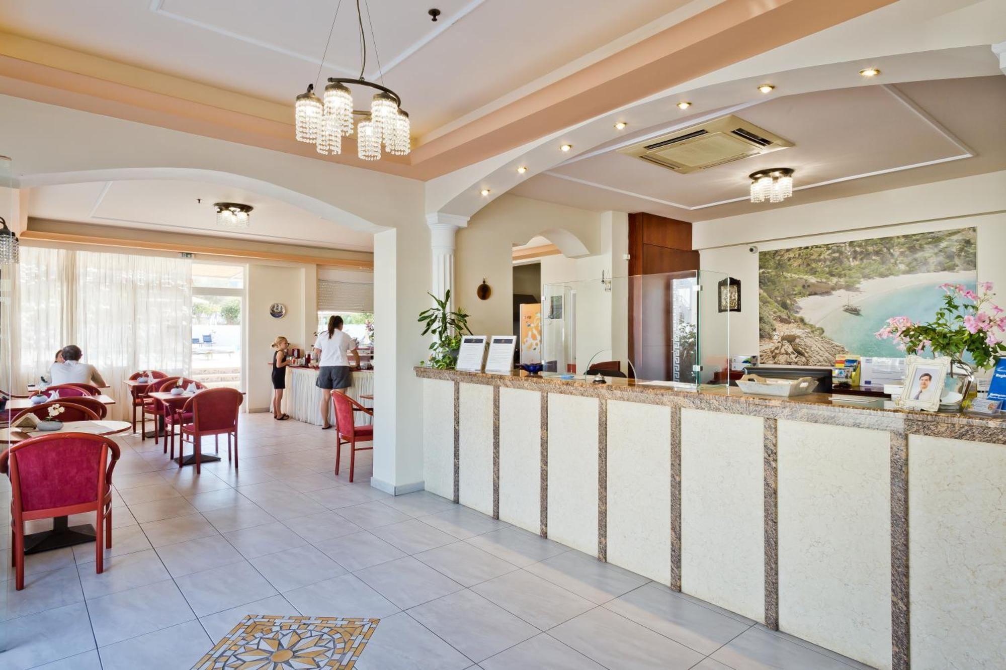 Regina Studios & Hotel Карпатос Екстериор снимка