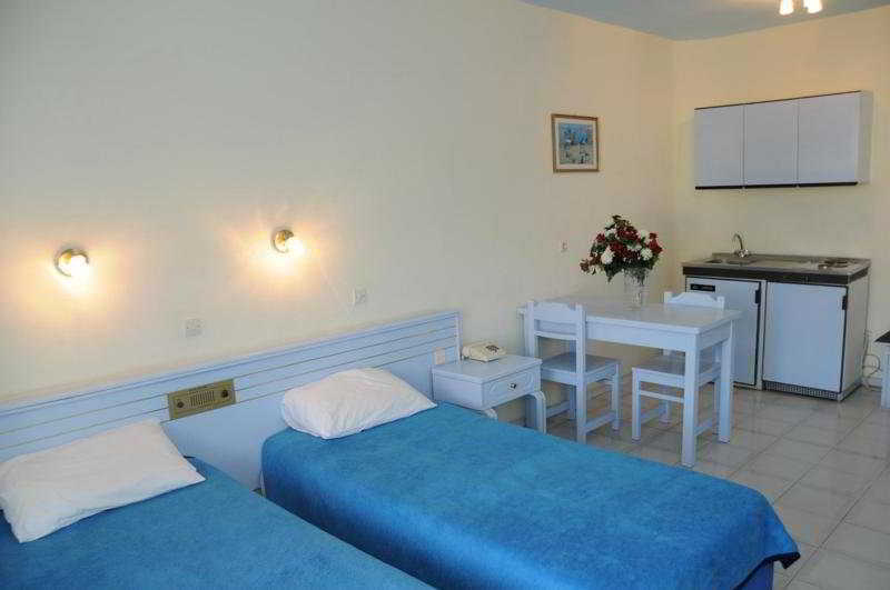Regina Studios & Hotel Карпатос Екстериор снимка
